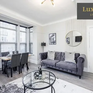Modern & Stylish 2br - Centre Nr The & High Street By Luxiety Serviced , Southend-on-Sea United Kingdom